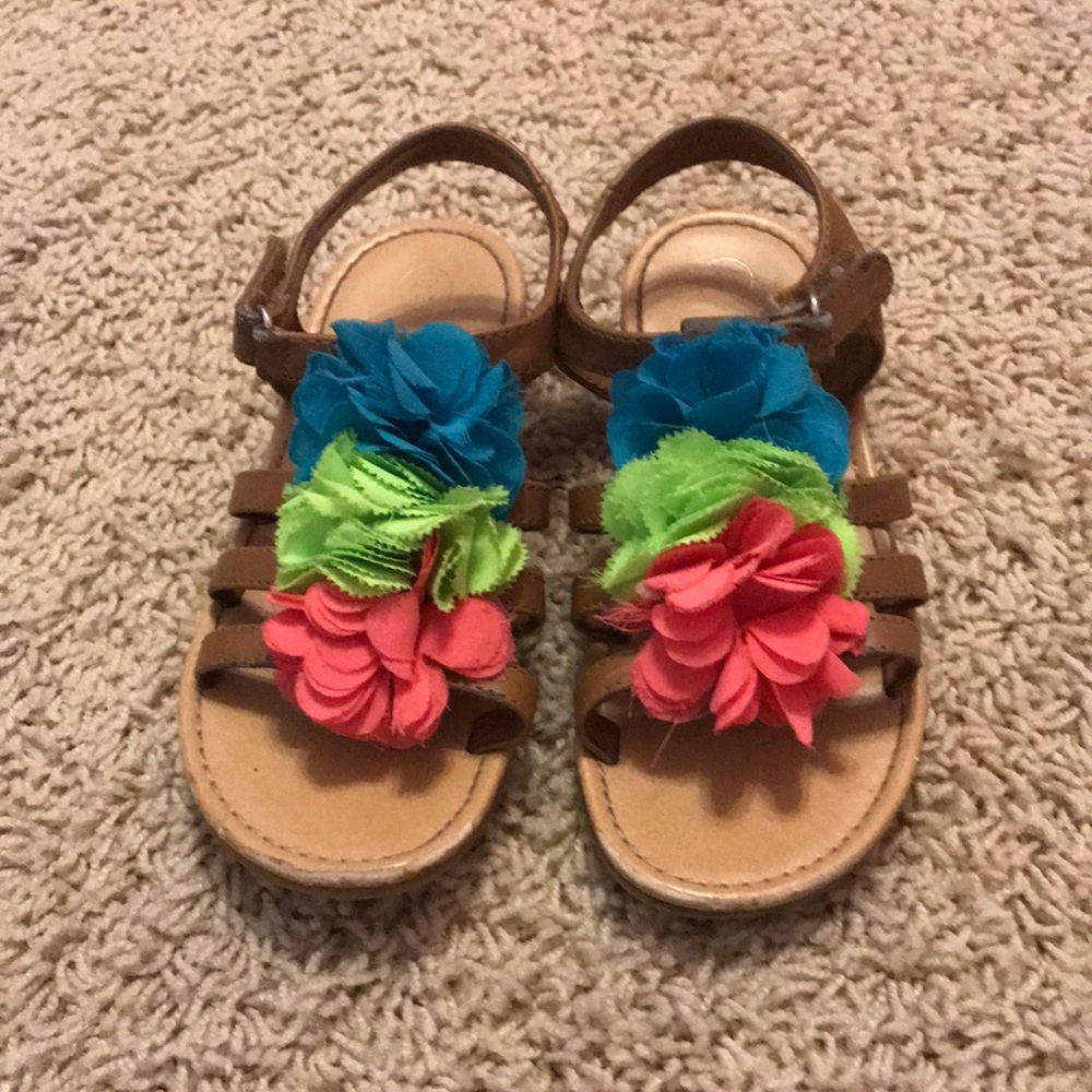 Brown strappy sandal with bright flowers